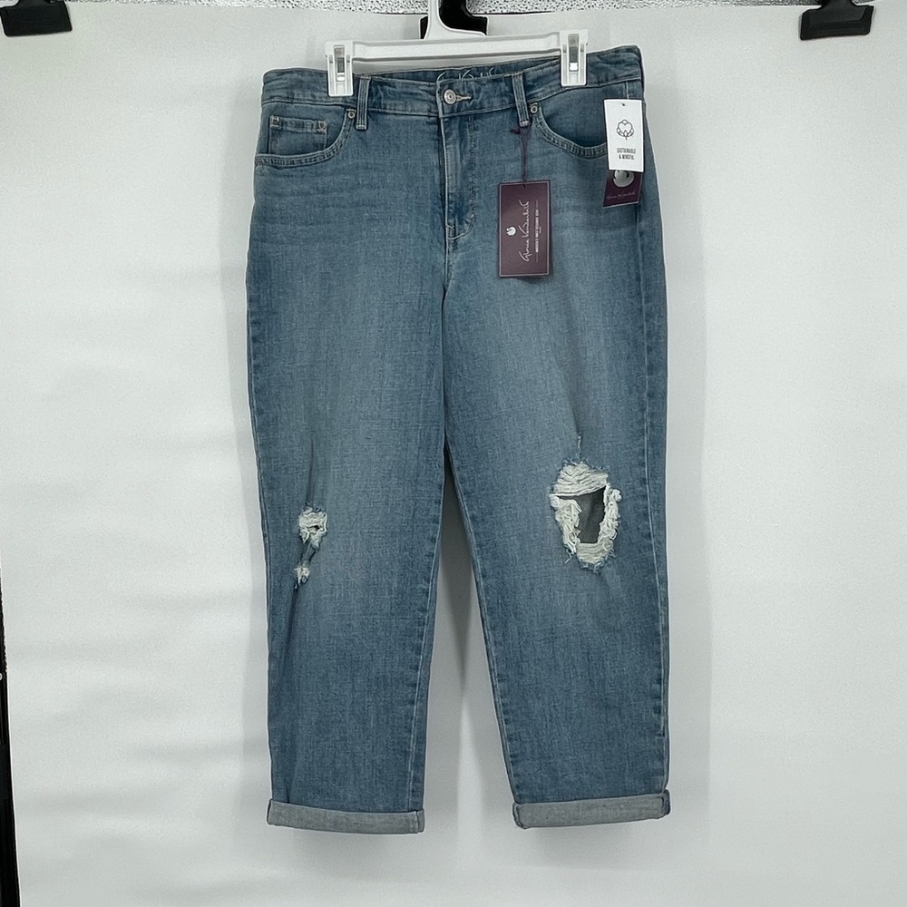 Gloria Vanderbilt NWT Boyfriend Jean distressed light wash jeans